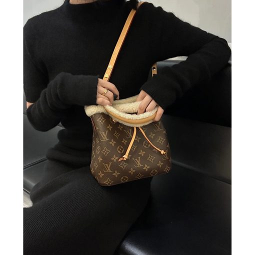 Louis Vuitton Monogram and Shearling Neonoe BB M46319 - Image 4