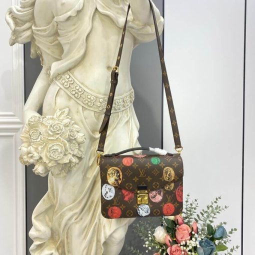 Louis Vuitton Monogram Cameo Printed Pochette Metis M59257 - Image 2