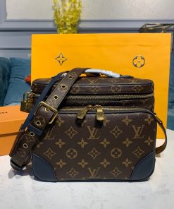 Louis Vuitton Monogram Camera Bag M41510