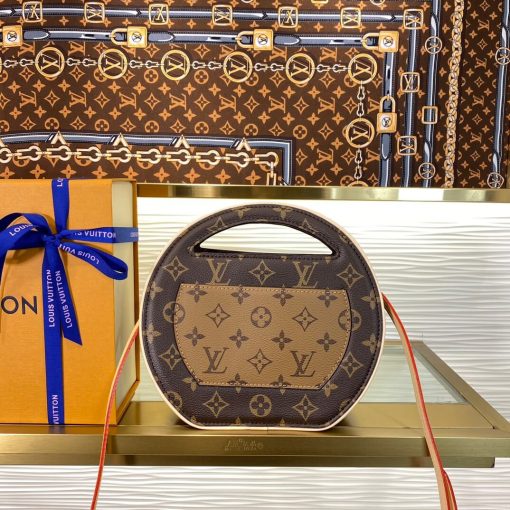 Louis Vuitton Monogram Canvas Around Me PM Bag M47117 - Image 9