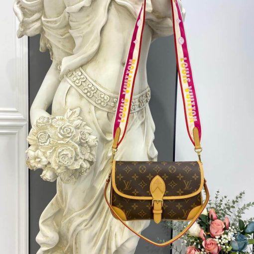 Louis Vuitton Monogram Canvas Diane Bag M46049 Fuchsia - Image 3