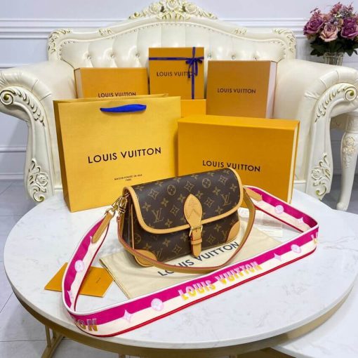 Louis Vuitton Monogram Canvas Diane Bag M46049 Fuchsia - Image 5
