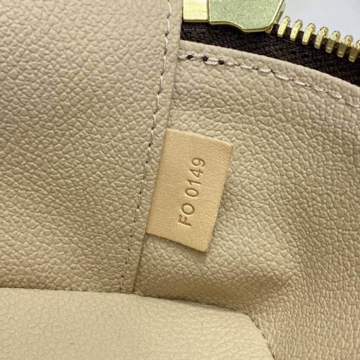 Louis Vuitton Monogram Canvas Nice Mano Toiletry Pouch M44936 - Image 12