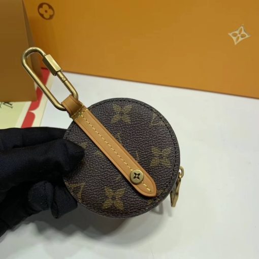 Louis Vuitton Monogram Canvas Round Case M68524 - Image 7