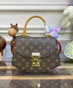 Louis Vuitton Monogram Canvas Tilsitt M46548