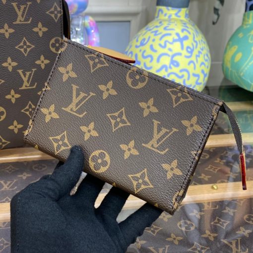 Louis Vuitton Monogram Canvas Toiletry Pouch On Chain M81412 - Image 8