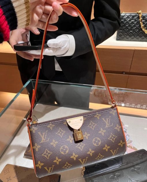 Louis Vuitton Monogram CanvasPochette Tirette M47123 - Image 6