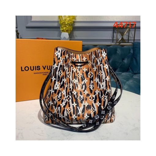 Louis Vuitton  Monogram Coated Canvas NeoNoe M44717 M44679 Ivoire - Image 4