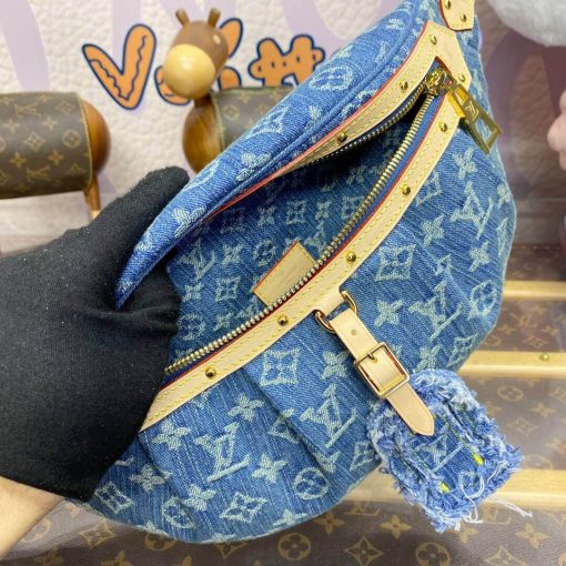 Louis Vuitton Monogram Denim High Rise Bumbag M46837 - Image 12