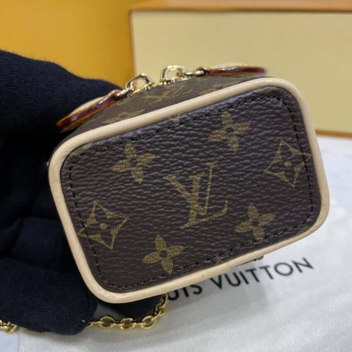 Louis Vuitton Monogram Mini Toiletry Pouch M00353 - Image 3