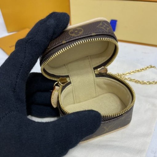 Louis Vuitton Monogram Mini Toiletry Pouch M00353 - Image 9