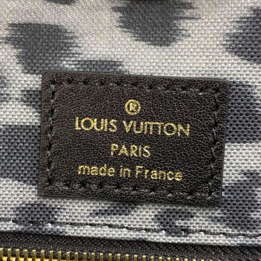 Louis Vuitton Monogram Print Onthego GM M45814 M45815 Beige - Image 14