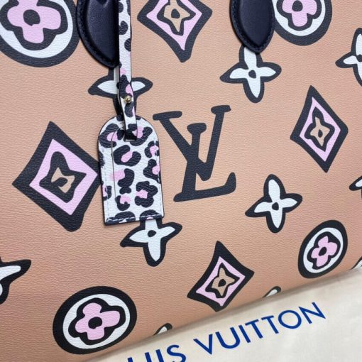 Louis Vuitton Monogram Print Onthego GM M45814 M45815 Beige - Image 10