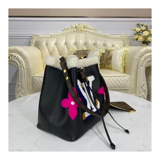 Louis Vuitton Neonoe MM M56963 In Leather and Shearling - Image 4