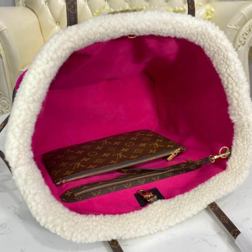 Louis Vuitton Neverfull MM M56960 In Leather and Shearling - Image 12