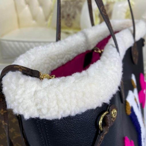 Louis Vuitton Neverfull MM M56960 In Leather and Shearling - Image 9
