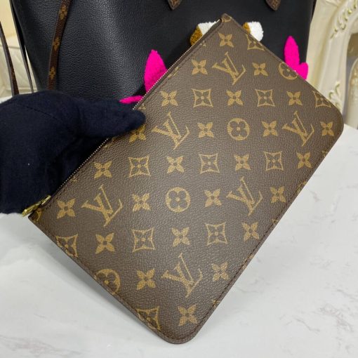 Louis Vuitton Neverfull MM M56960 In Leather and Shearling - Image 10
