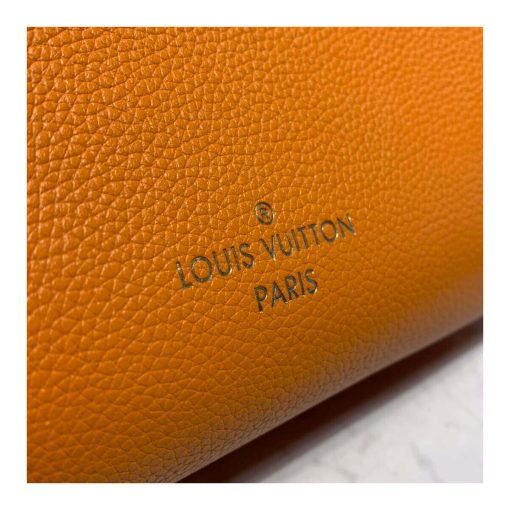 Louis Vuitton On My Side M56077 - Image 9