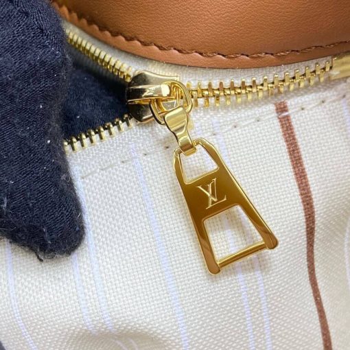 Louis Vuitton On My Side PM M59905 Brown - Image 12