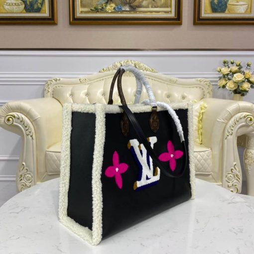 Louis Vuitton Onthego GM M56958 In Leather and Shearling - Image 4