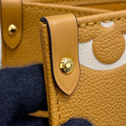 Louis Vuitton Onthego MM M46015  M46016 Apricot - Image 9