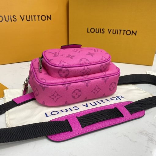 Louis Vuitton Outdoor Pouch Rosy M30781 - Image 7