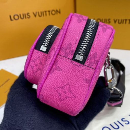 Louis Vuitton Outdoor Pouch Rosy M30781 - Image 9