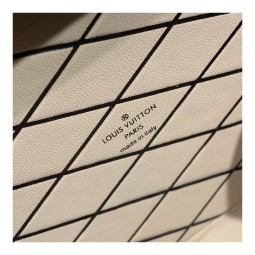 Louis Vuitton Petite Malle M53847 - Image 9