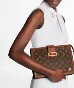 Clutch bags