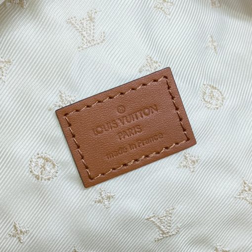 Louis Vuitton Ski Shearling Bumbag M23715 - Image 11