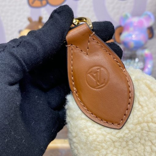 Louis Vuitton Ski Shearling Over The Moon Bag M23321 - Image 12
