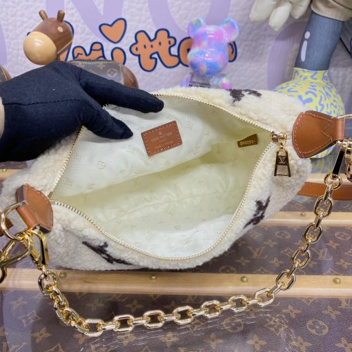 Louis Vuitton Ski Shearling Over The Moon Bag M23321 - Image 14