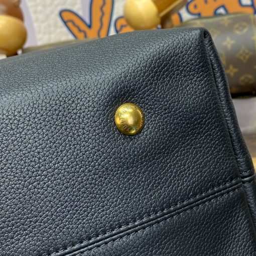 Louis Vuttion Grained Calfskin Low Key Hobo MM M24856 Black - Image 15