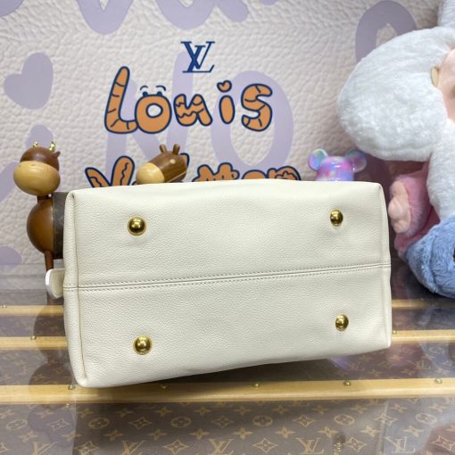 Louis Vuttion Grained Calfskin Low Key Hobo MM M25022 Limestone Gray - Image 8