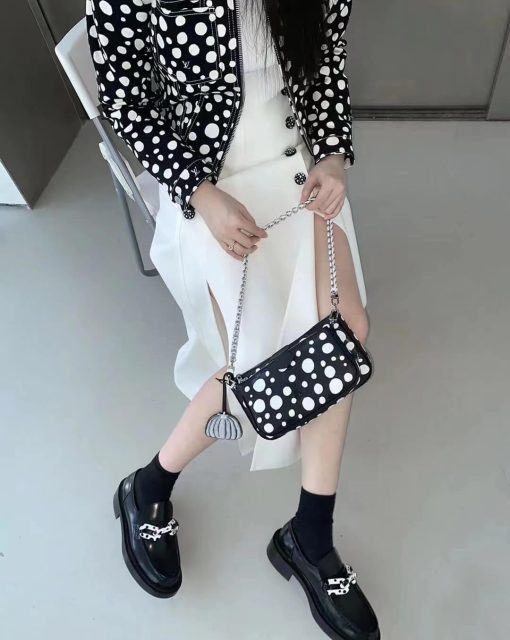 LV x YK Multi Pochette Accessoires? M46410 Black/White - Image 6