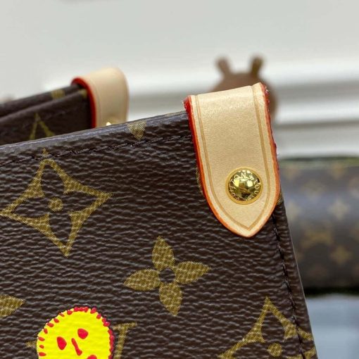 LV x YK OnTheGo MM with Faces Print and Embroidery M46429 - Image 8