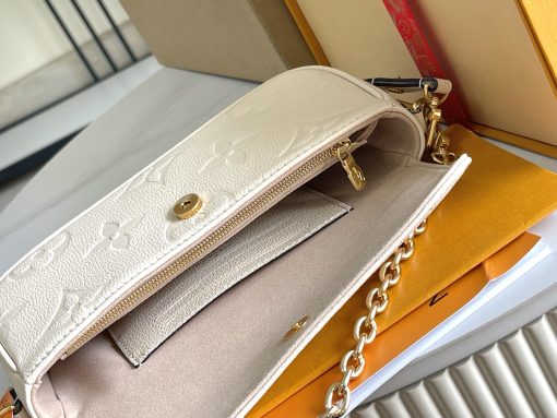 Louis Vuitton Wallet on Chain Ivy M82210 - Image 8