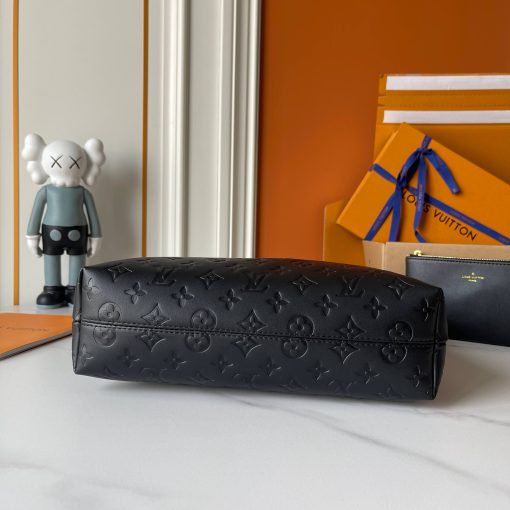 Louis Vuitton Coussin Hobo MM Black M12068 - Image 9