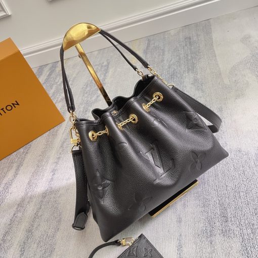 Louis Vuitton LV Bundle M47209 - Image 3
