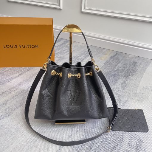 Louis Vuitton LV Bundle M47209 - Image 4