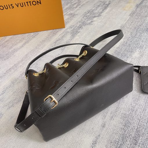 Louis Vuitton LV Bundle M47209 - Image 8